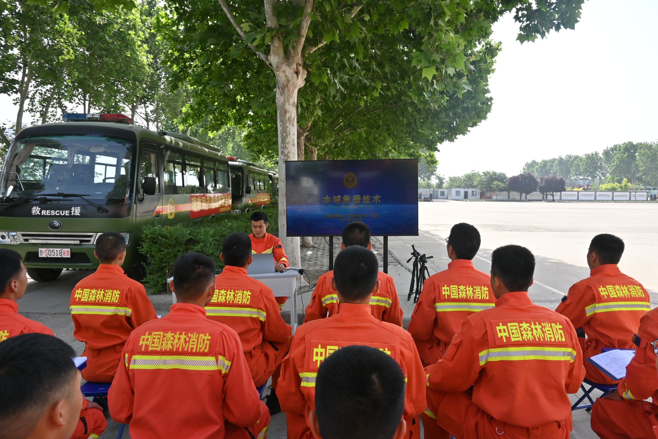 河南机动队伍扎实开展水域救援专题授课
